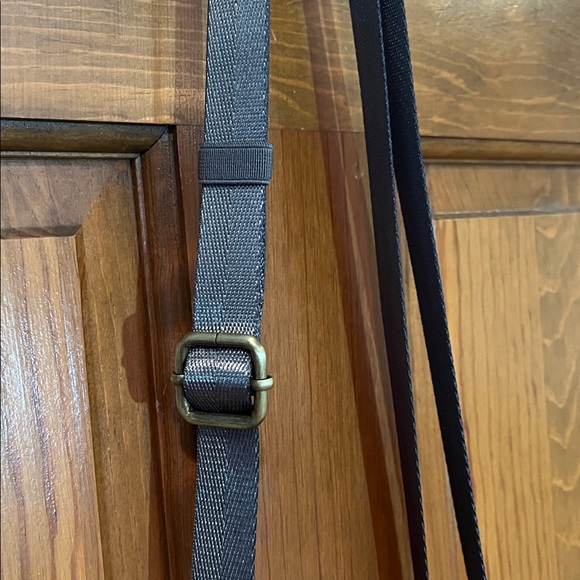 Chala Pet Paw Crossbody - Picture 9 of 11